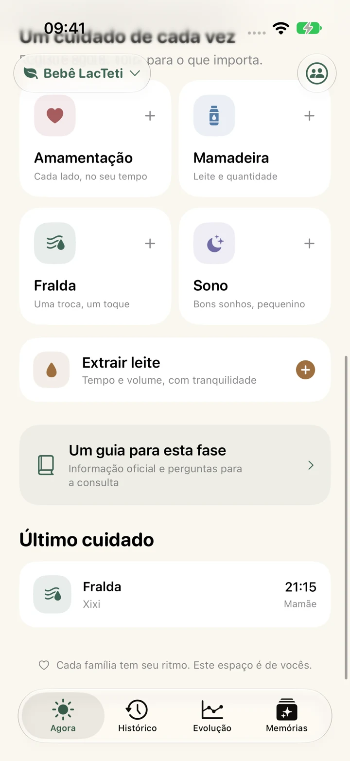 Tela real com os registros de sono, amamentação, mamadeira, fraldas e extração de leite. Dados fictícios.